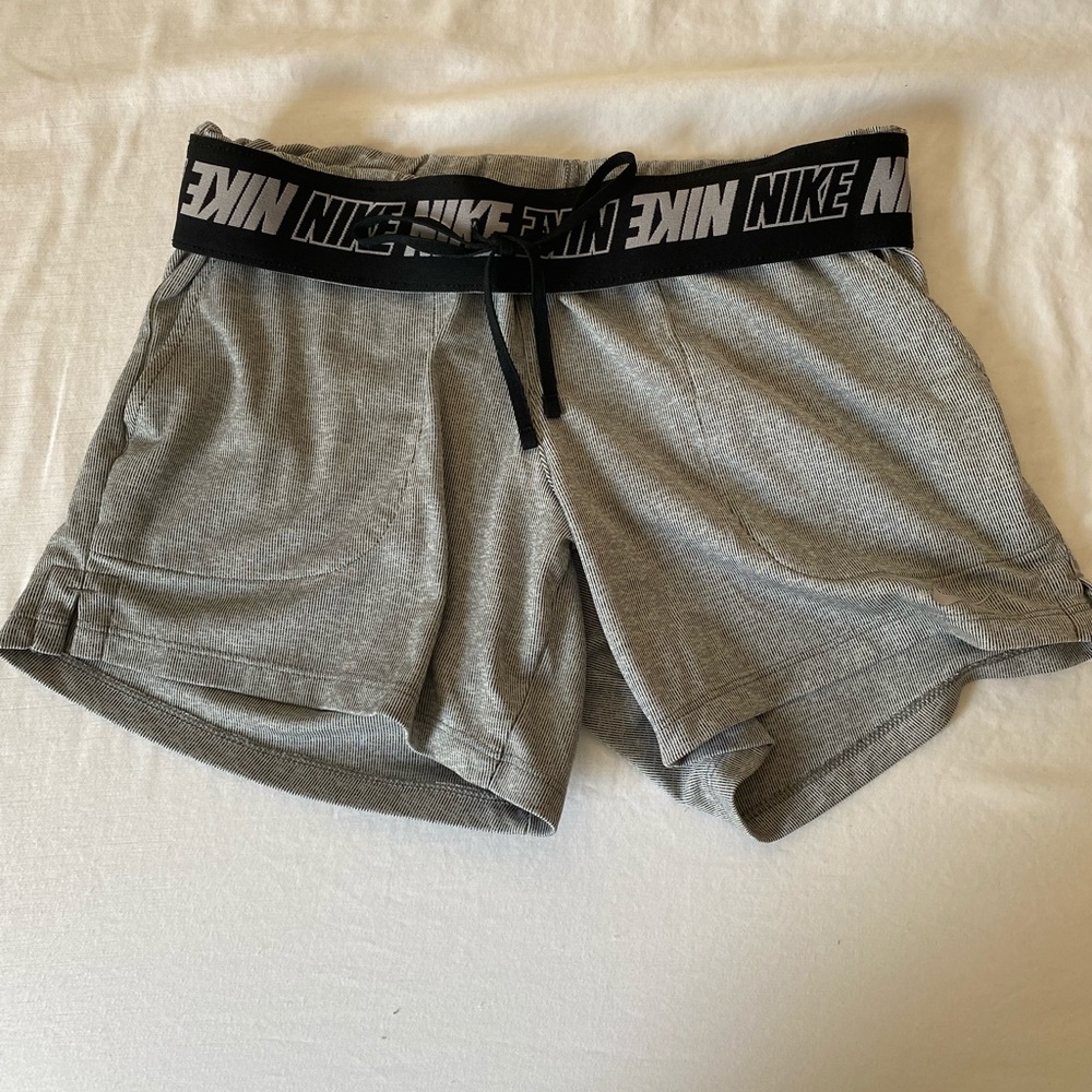 NIKE Comfy Sport Short